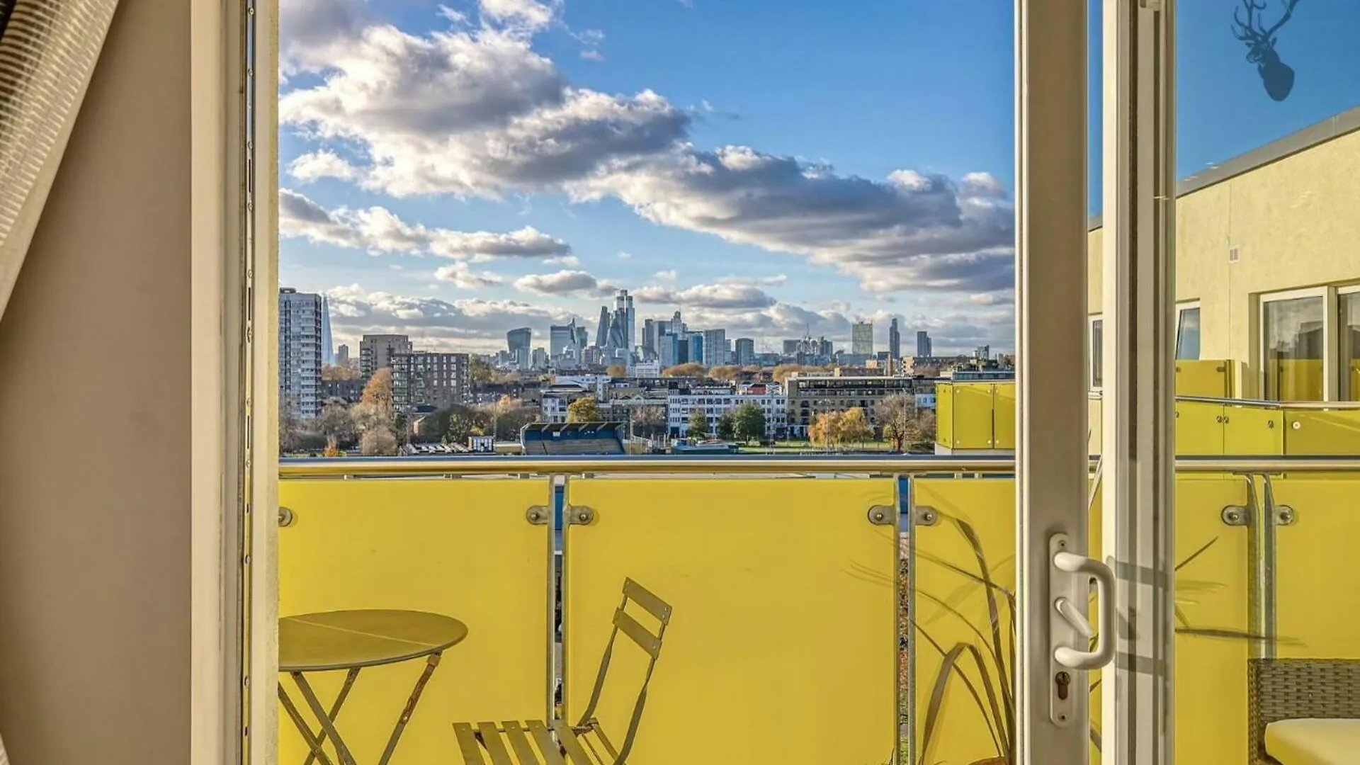 Apartment Sun Filled 2Bd Flat With City Views Mile End London United Kingdom